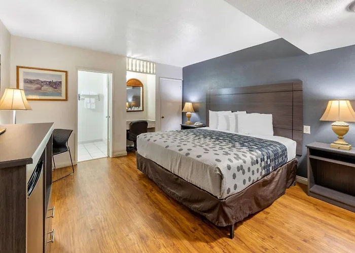Econo Lodge On Historic Route 66