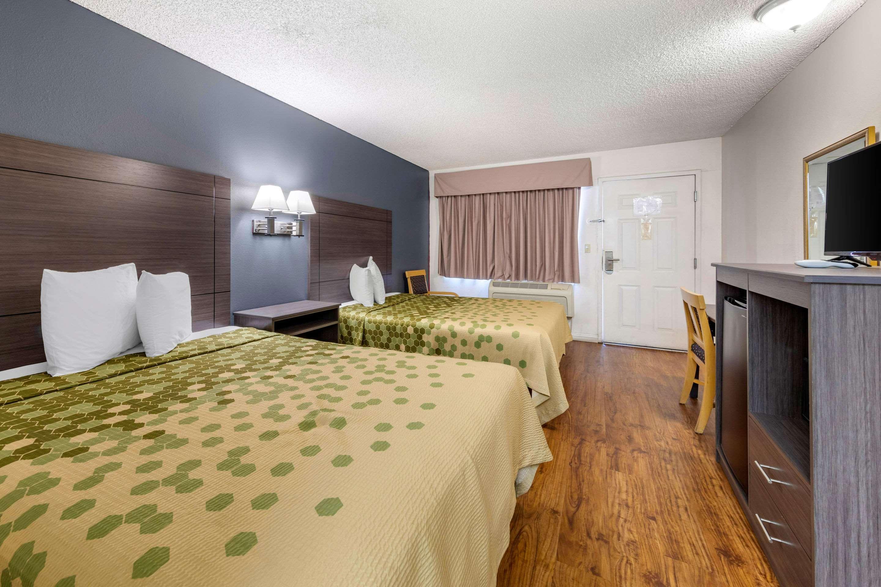 Econo On Historic Route 66 Lodge *