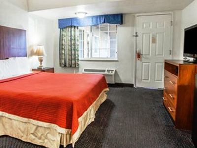 Lodge Econo On Historic Route 66 *